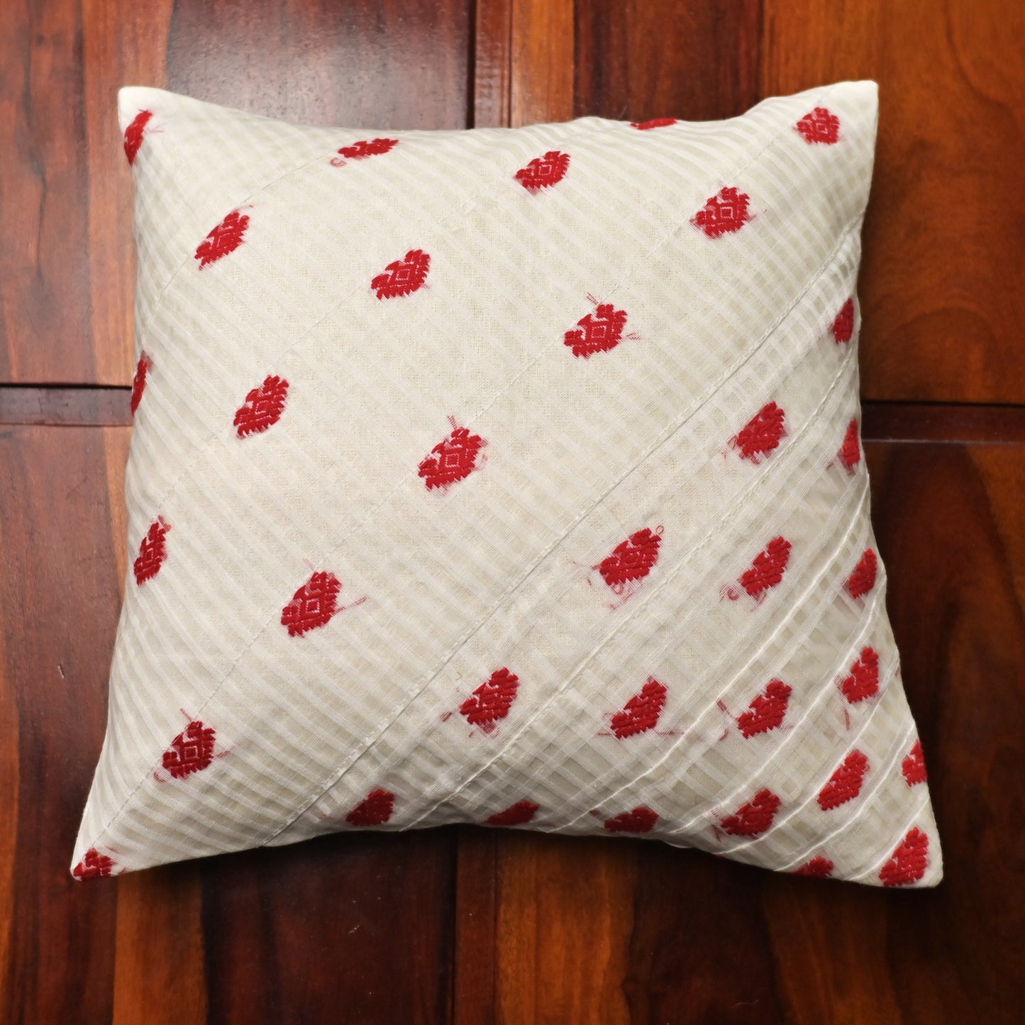 White & Red Cushion Cover Set with Runner